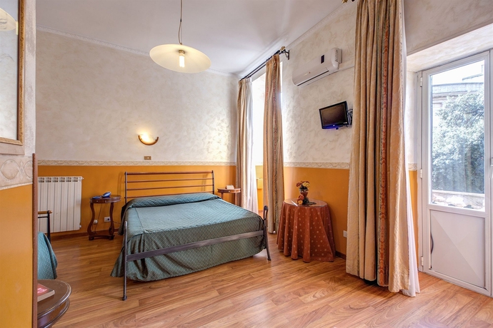 Imagen de la habitación del Hotel Aquarium Termini. Foto 8