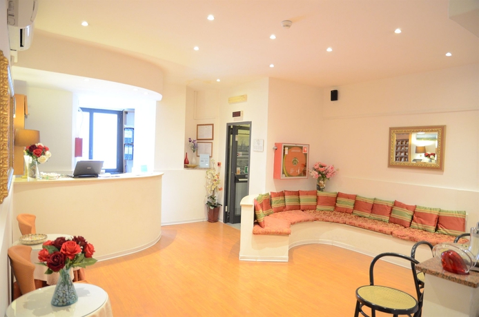 Imagen de los interiores del Hotel Aquarium Termini. Foto 16