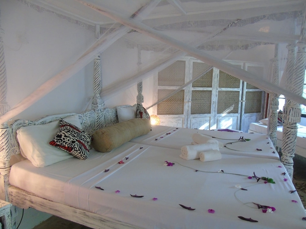 Imagen de la habitación del Hotel Aquarius Club International Resort. Foto 4