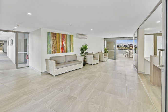Imagen de los interiores del Hotel Aquarius Kawana. Foto 17