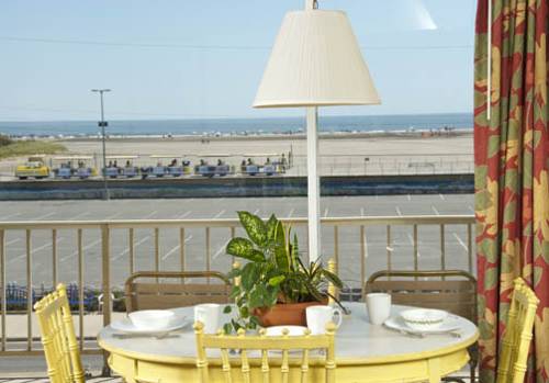 Imagen de la habitación del Hotel Aquarius Oceanfront Inn. Foto 5