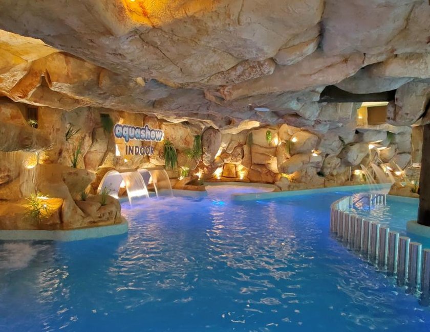 Imagen de la piscina del Hotel Aquashow Park. Foto 14