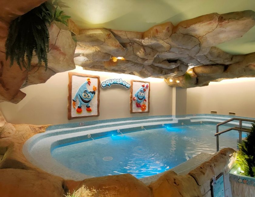 Imagen de la piscina del Hotel Aquashow Park. Foto 17