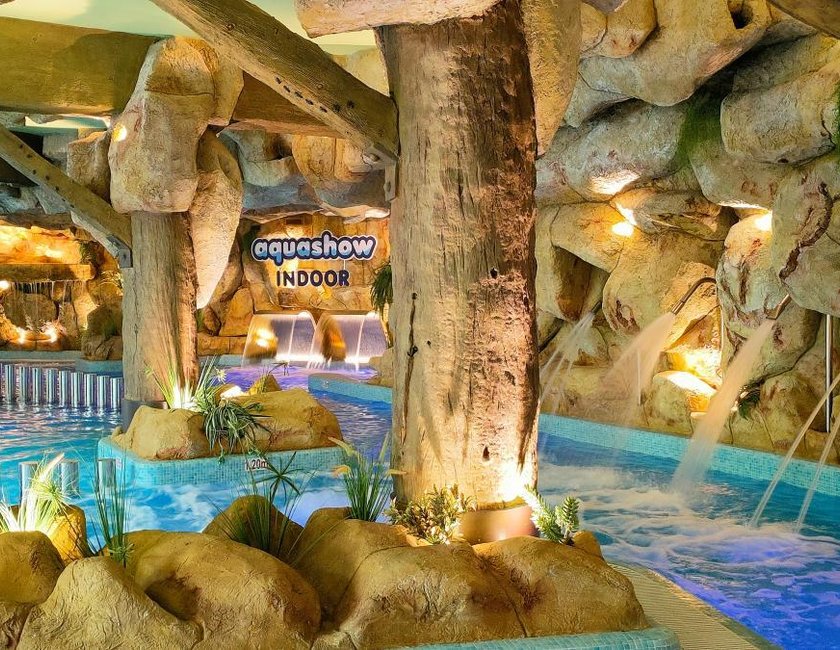Imagen de la piscina del Hotel Aquashow Park. Foto 27