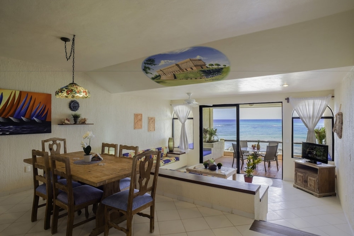 Imagen de la habitación del Hotel Aquatech Villas Derosa Resort. Foto 4