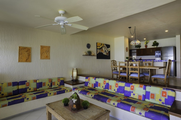 Imagen de la habitación del Hotel Aquatech Villas Derosa Resort. Foto 9