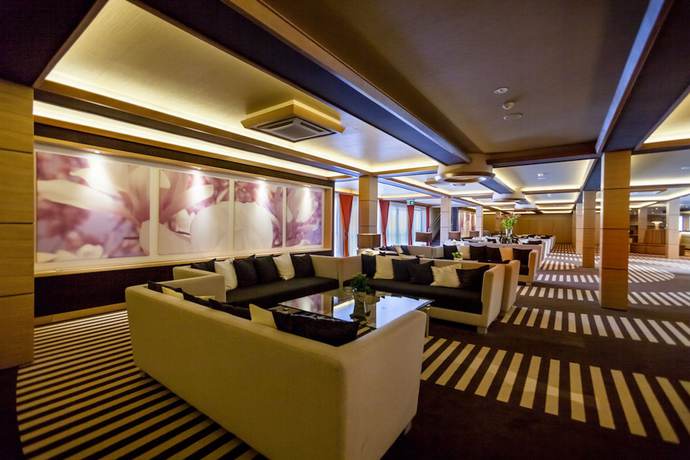 Imagen del bar/restaurante del Hotel Aquaticum Debrecen Thermal And Wellness. Foto 2