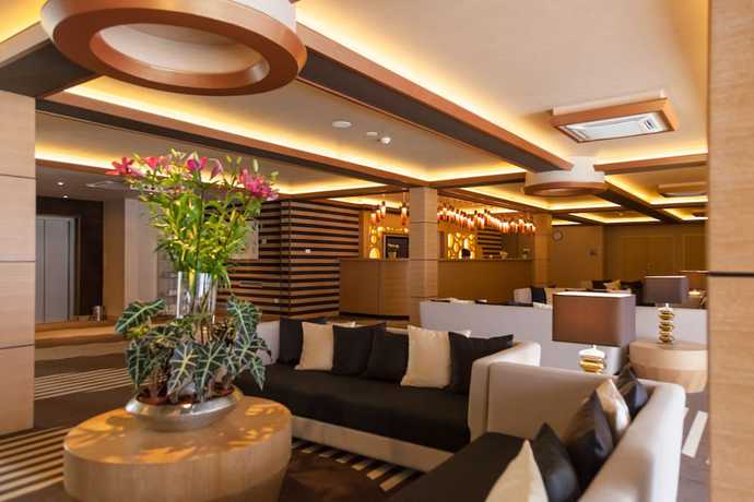 Imagen del bar/restaurante del Hotel Aquaticum Debrecen Thermal And Wellness. Foto 3