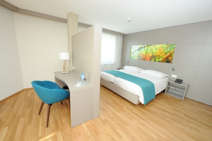 Imagen de la habitación del Hotel Aquatis. Foto 5