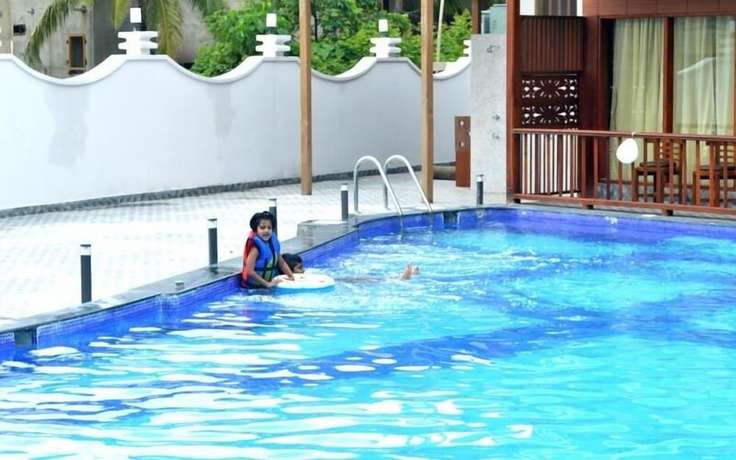 Imagen de la piscina del Hotel Aquayss and Resorts. Foto 17