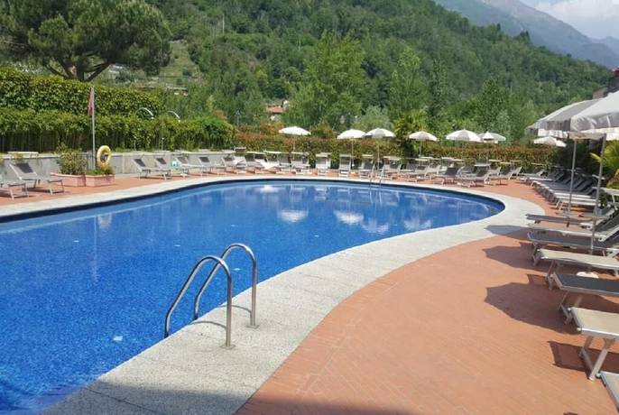 Imagen de la piscina del Hotel Aquazzurra Resort And Aparthotel. Foto 18