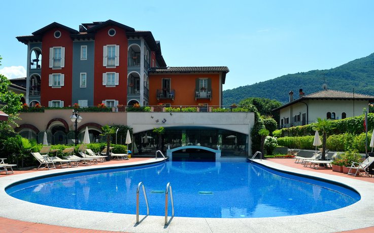 Imagen de la piscina del Hotel Aquazzurra Resort And Aparthotel. Foto 19