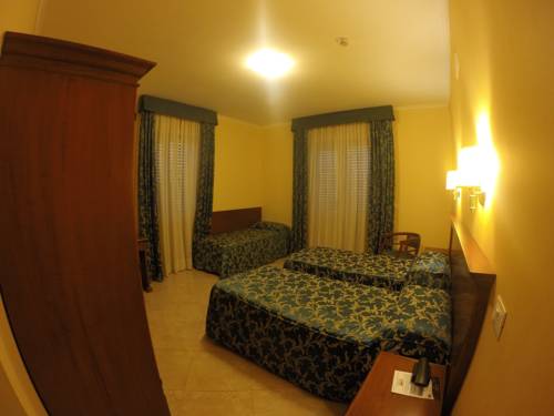 Imagen de la habitación del Hotel Aquila, Aprilia. Foto 7