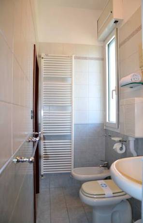 Imagen de la habitación del Hotel Aquila, Castelfranco Emilia. Foto 4