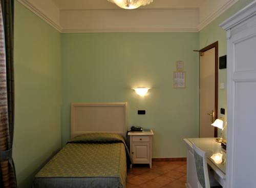 Imagen de la habitación del Hotel Aquila, Castelfranco Emilia. Foto 6