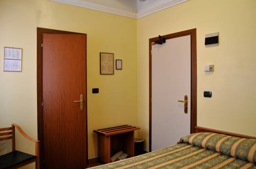 Imagen de la habitación del Hotel Aquila, Castelfranco Emilia. Foto 7