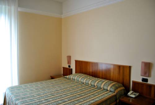 Imagen de la habitación del Hotel Aquila, Castelfranco Emilia. Foto 11