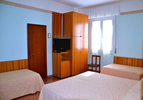Imagen de la habitación del Hotel Aquila, Castelfranco Emilia. Foto 14