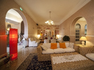 Imagen de los interiores del Hotel Aquila Doro Hotel. Foto 20