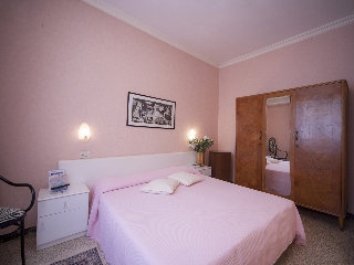 Imagen de los interiores del Hotel Aquila Doro Hotel. Foto 21
