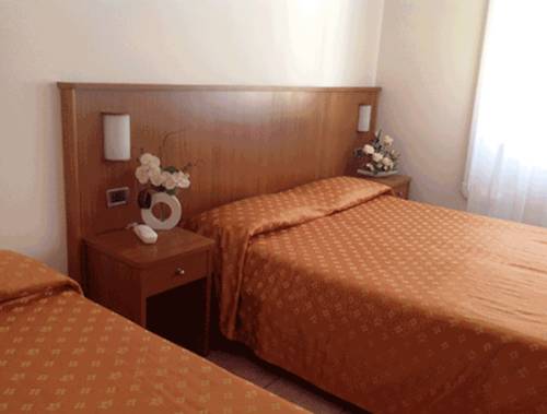 Imagen de la habitación del Hotel Aquilia. Foto 3