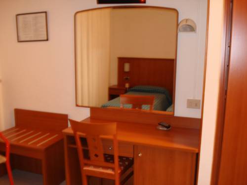 Imagen de la habitación del Hotel Aquilia. Foto 6