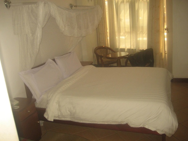 Imagen de la habitación del Hotel Aquiline. Foto 6