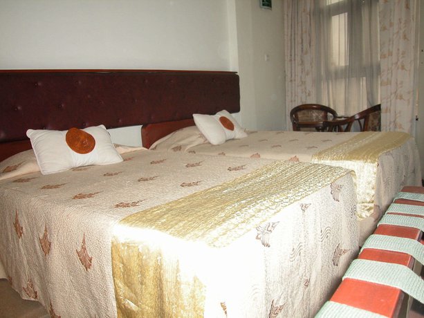 Imagen de la habitación del Hotel Aquiline. Foto 10