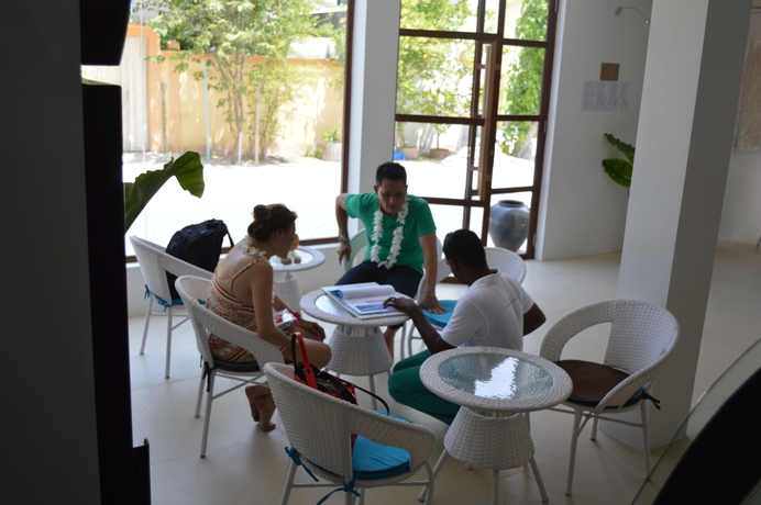 Imagen de los interiores del Hotel Aquzz Hotel & Spa. Foto 9