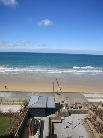 Imagen de los exteriores del Hotel Ar Iniz. Foto 9