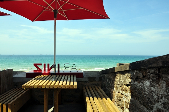 Imagen de los exteriores del Hotel Ar Iniz. Foto 13