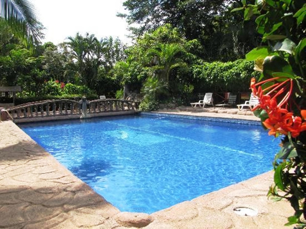 Imagen de la piscina del Hotel Ara Ambigua Lodge. Foto 16