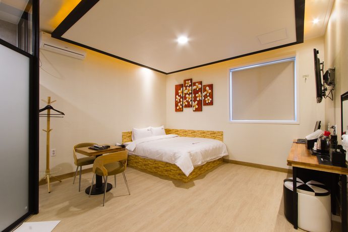 Imagen de la habitación del Hotel Ara. Foto 2