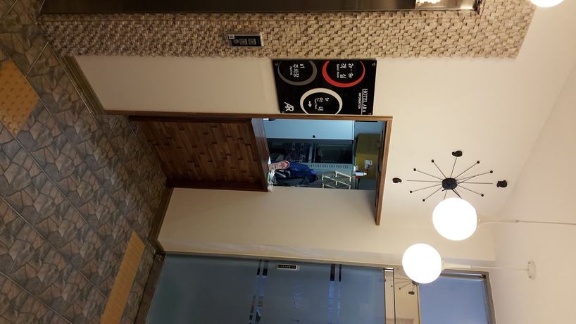 Imagen de los interiores del Hotel Ara. Foto 20
