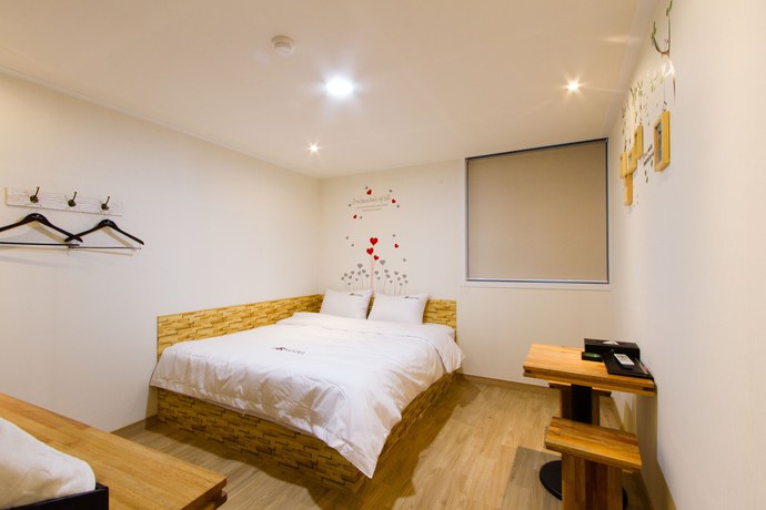 Imagen de la habitación del Hotel Ara. Foto 6