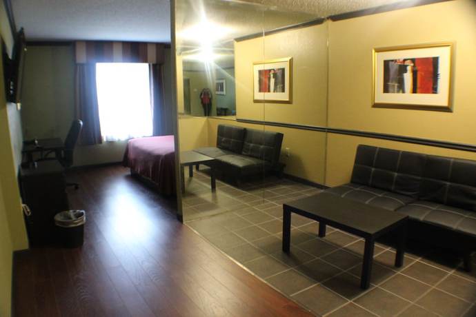 Imagen de la habitación del Hotel Araamda Inn Norcross. Foto 17
