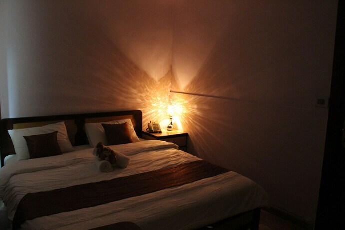 Imagen de la habitación del Hotel Arab Tower. Foto 15