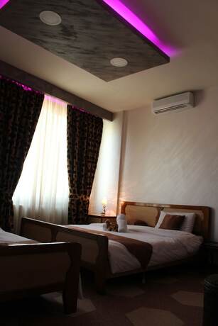 Imagen de la habitación del Hotel Arab Tower. Foto 21