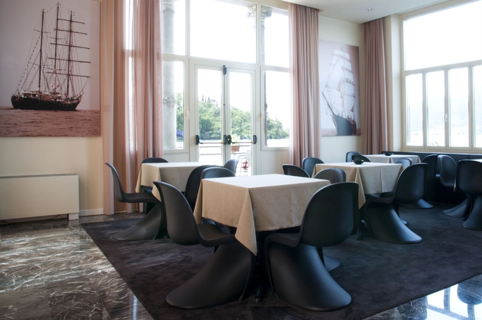 Imagen del bar/restaurante del Hotel Araba Fenice. Foto 5