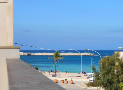 Imagen de la habitación del Hotel Araba Fenice, San Vito Lo Capo. Foto 9