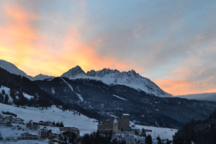 Imagen de los interiores del Hotel Arabella. Foto 11