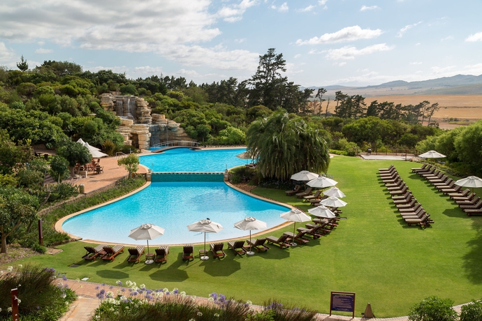 Imagen de la piscina del Hotel Arabella Golf and Spa. Foto 14