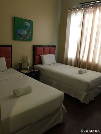 Imagen de la habitación del Hotel Arabelle Suites. Foto 20