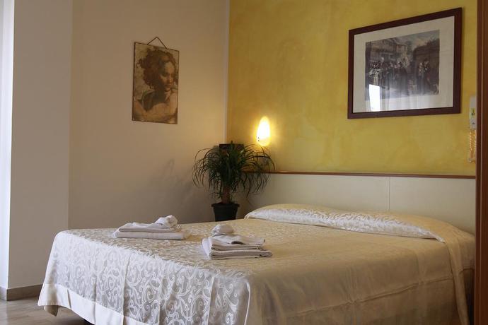 Imagen de la habitación del Hotel Arabesco. Foto 8