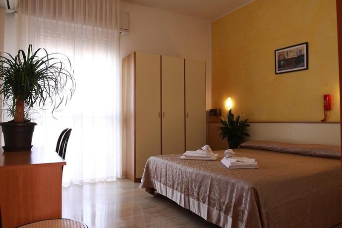 Imagen de la habitación del Hotel Arabesco. Foto 11