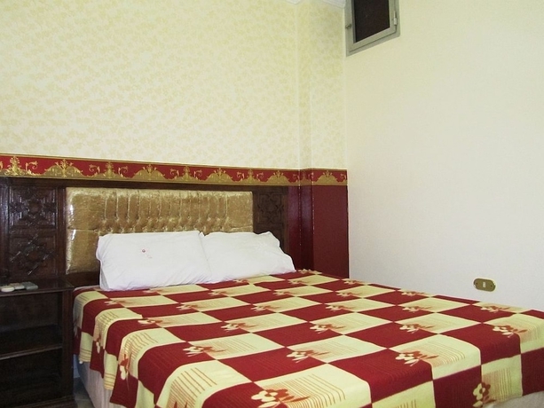 Imagen de la habitación del Hotel Arabian Nights. Foto 10