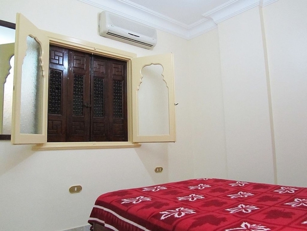 Imagen de la habitación del Hotel Arabian Nights. Foto 12