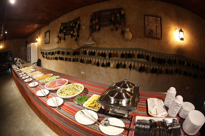 Imagen del bar/restaurante del Hotel Arabian Oryx Camp. Foto 4