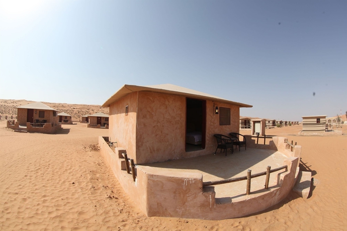 Imagen de los exteriores del Hotel Arabian Oryx Camp. Foto 8