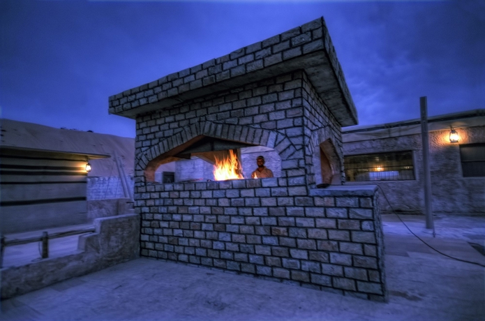 Imagen de los exteriores del Hotel Arabian Oryx Camp. Foto 10